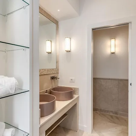 Diff'rent Souls - Luxury 4* Sorrento