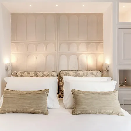 Diff'rent Souls - Luxury 4* סורנטו