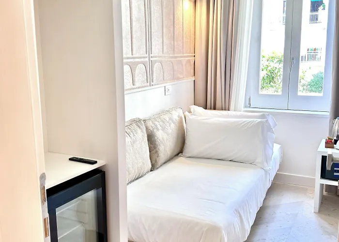 Diff'rent Souls - Luxury Gasthuis